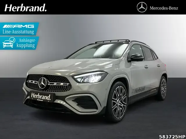 Mercedes-Benz GLA 200