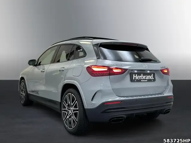 Mercedes-Benz GLA 200