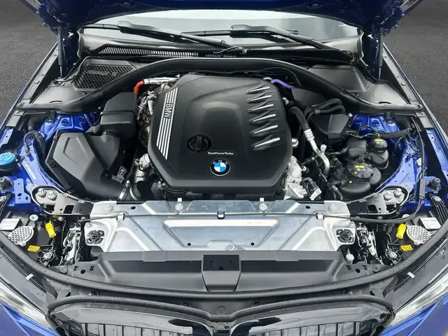 BMW 330