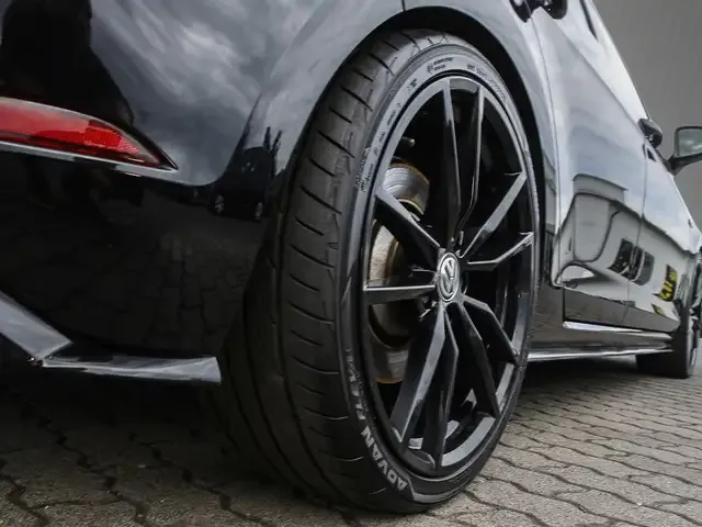 Volkswagen Golf R