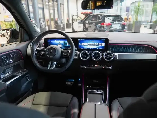 Mercedes-Benz EQB 350