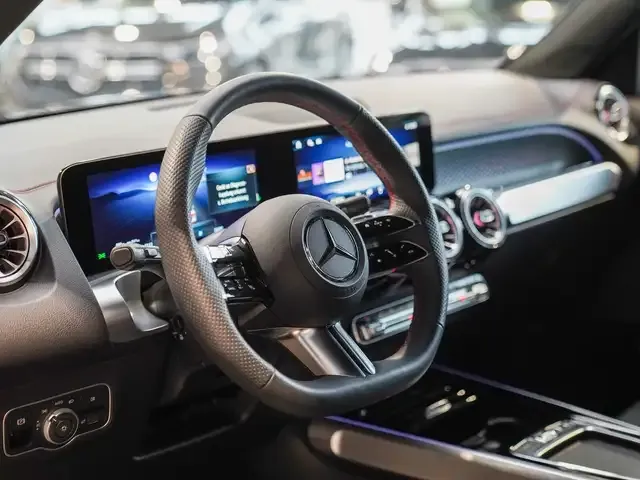 Mercedes-Benz EQB 350