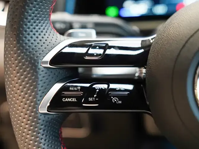 Mercedes-Benz EQB 350