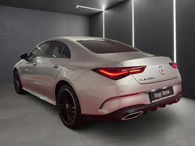 Mercedes-Benz CLA 250