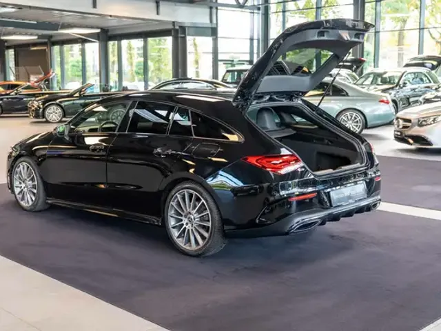 Mercedes-Benz CLA 200