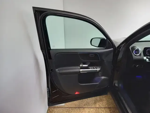 Mercedes-Benz GLB 250