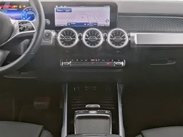 Mercedes-Benz EQB 300