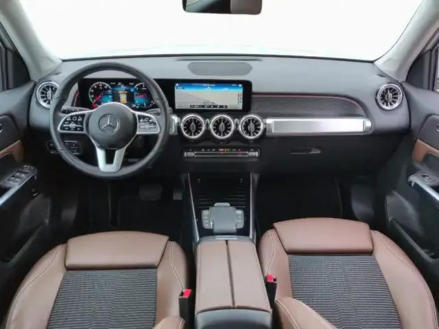 Mercedes-Benz GLB 200
