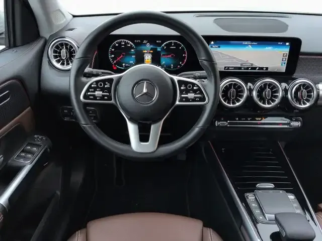 Mercedes-Benz GLB 200