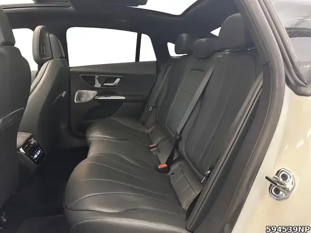 Mercedes-Benz EQE 300