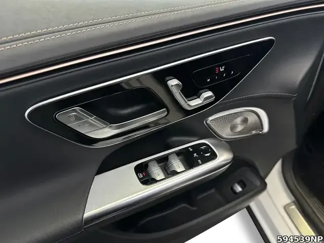 Mercedes-Benz EQE 300