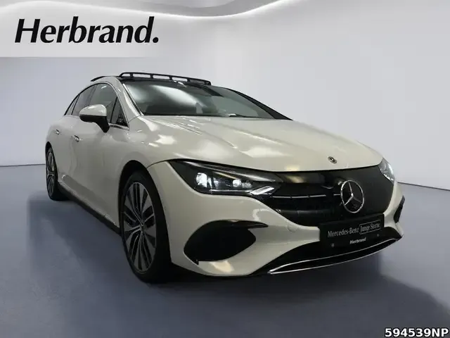 Mercedes-Benz EQE 300