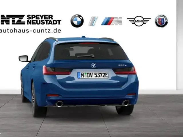 BMW 320