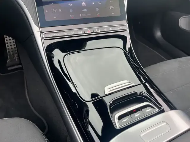 Mercedes-Benz CLE 300