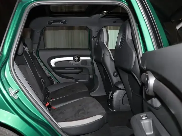 MINI John Cooper Works Clubman