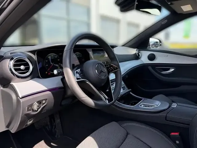 Mercedes-Benz E 200