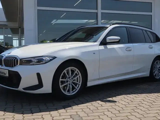 BMW 330