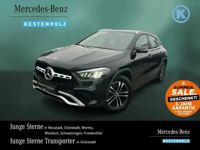 Mercedes-Benz GLA 200