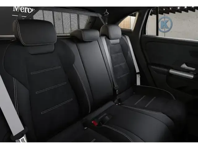 Mercedes-Benz GLA 180