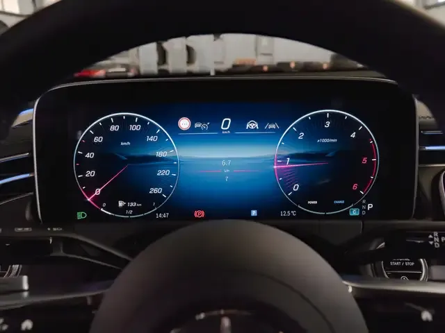 Mercedes-Benz E 220