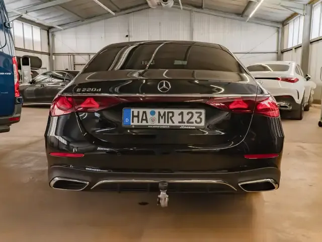 Mercedes-Benz E 220