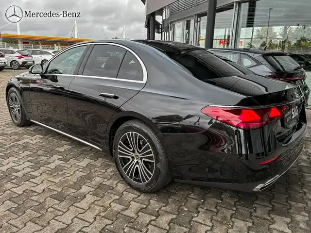 Mercedes-Benz E 220