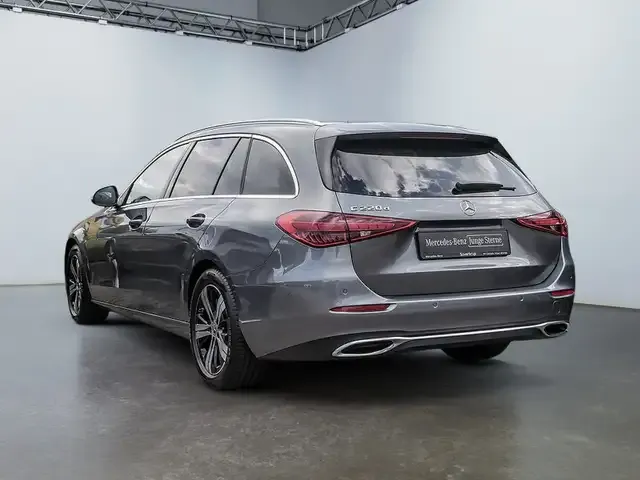 Mercedes-Benz C 220