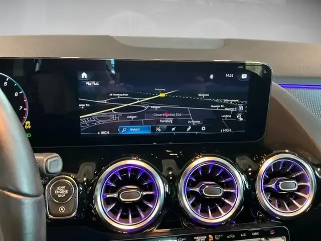 Mercedes-Benz GLA 200