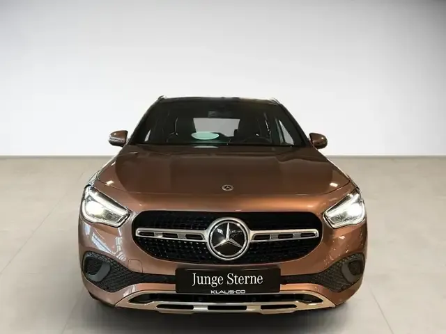 Mercedes-Benz GLA 200