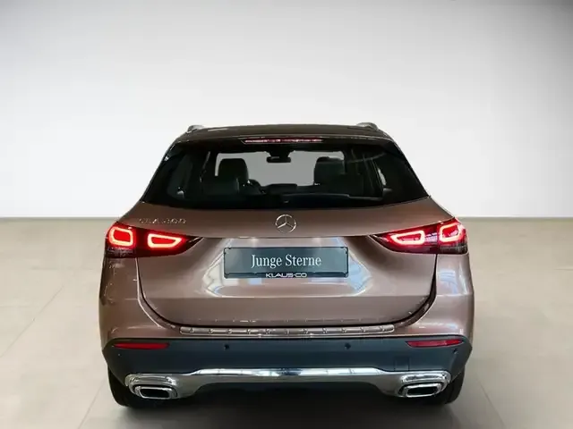 Mercedes-Benz GLA 200