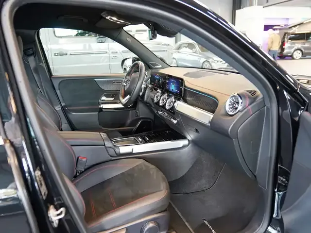 Mercedes-Benz EQB 350