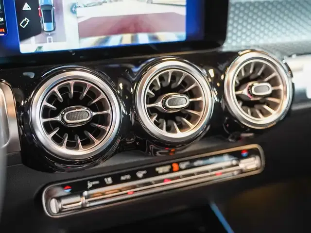 Mercedes-Benz EQB 350