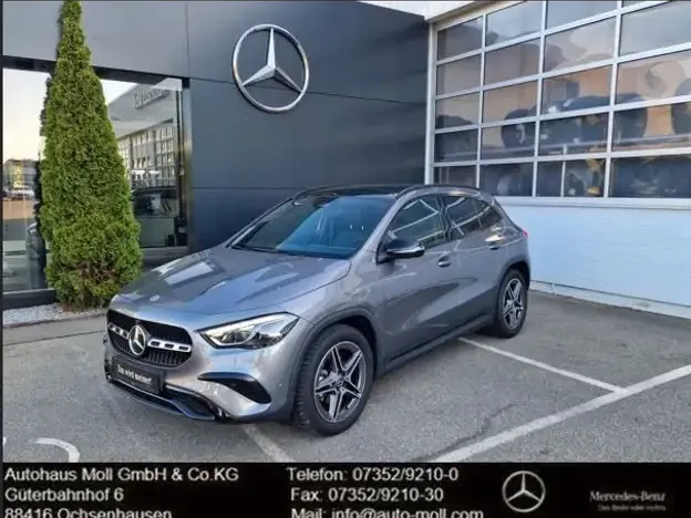 Mercedes-Benz GLA 200
