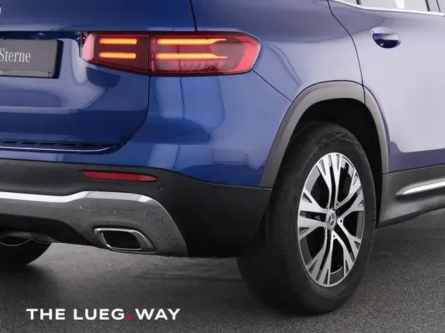 Mercedes-Benz GLB 180