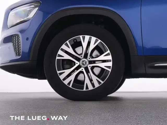 Mercedes-Benz GLB 180