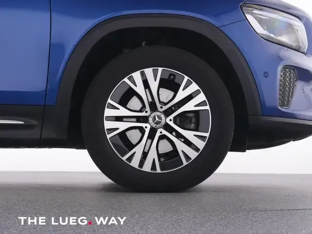Mercedes-Benz GLB 180
