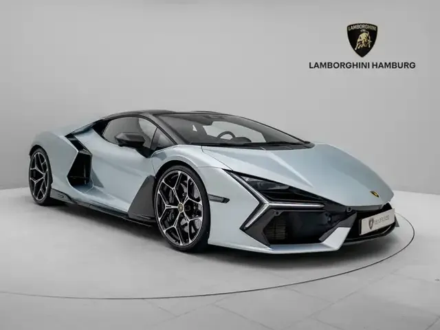 Lamborghini Revuelto