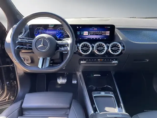 Mercedes-Benz EQA 300