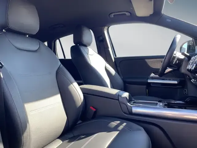 Mercedes-Benz EQA 300