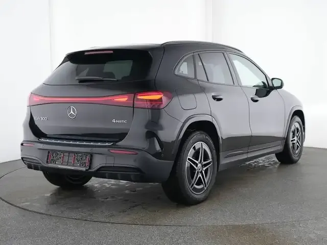Mercedes-Benz EQA 300