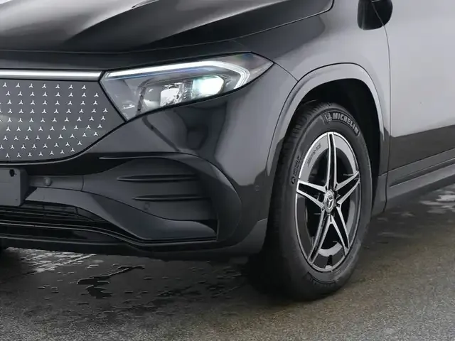 Mercedes-Benz EQA 300