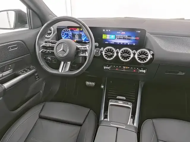 Mercedes-Benz EQA 300