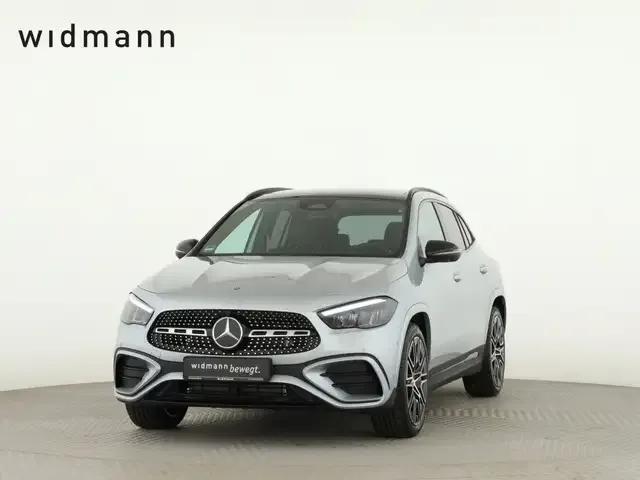 Mercedes-Benz GLA 220