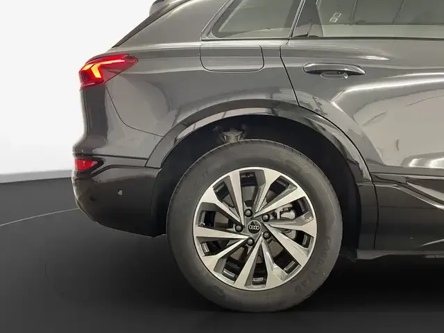 Audi Q6