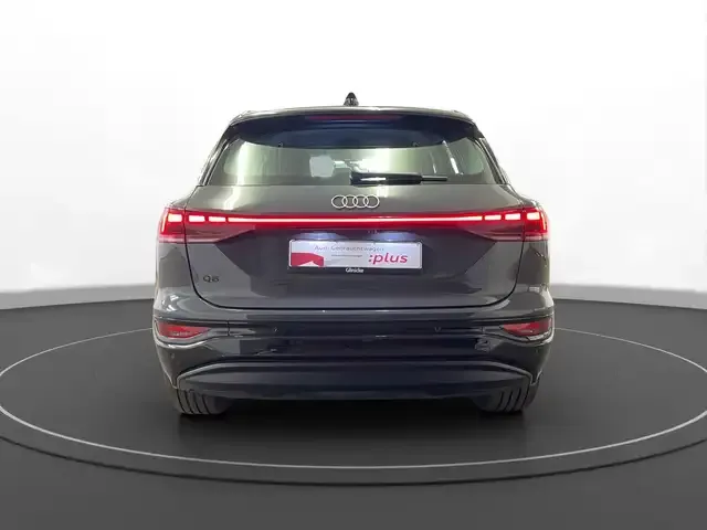 Audi Q6