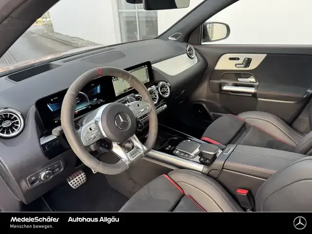 Mercedes-Benz GLA 45 AMG