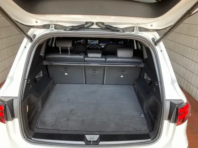 Mercedes-Benz GLB 180