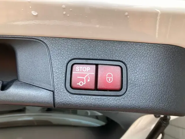 Mercedes-Benz GLB 180
