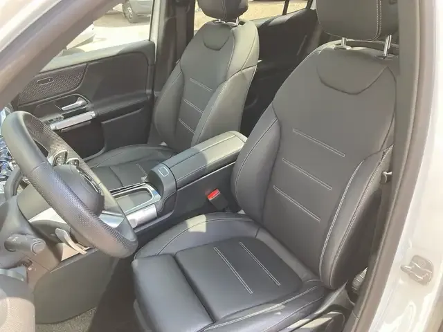 Mercedes-Benz GLB 180