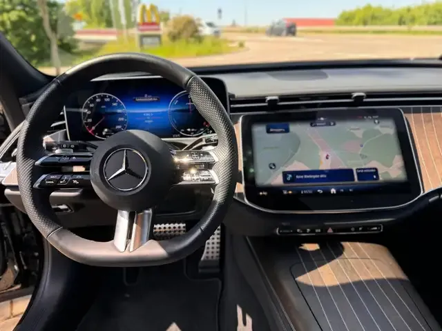 Mercedes-Benz E 300